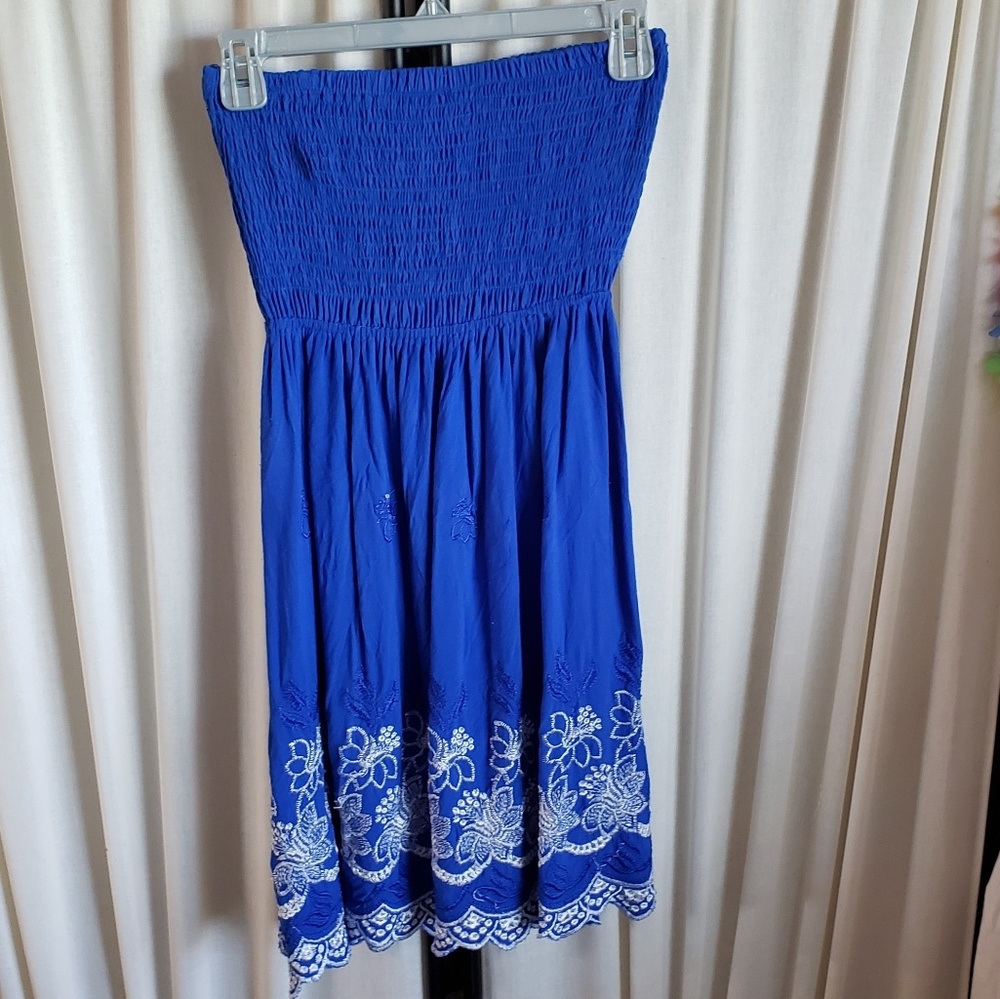 Beach by Exist embroidered blue/white dress. - Picture 2 of 7